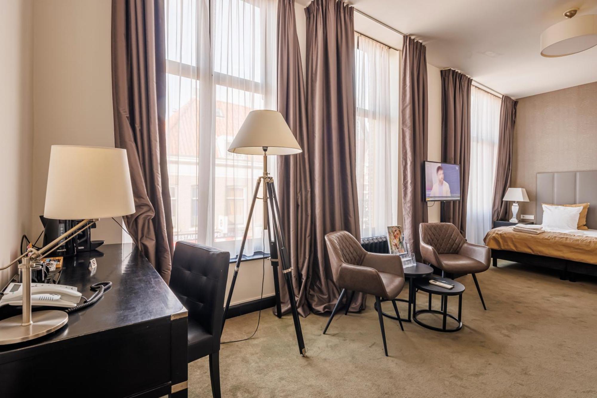 Junior Suite,1592878363:JPEG